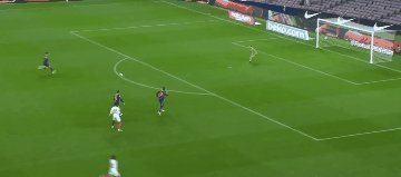 pp电子-塞维利亚球员不满判罚：巴萨本应少一人作战